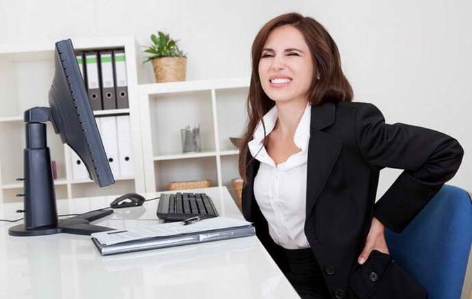 bolest zad způsobená hrudní osteochondrózou